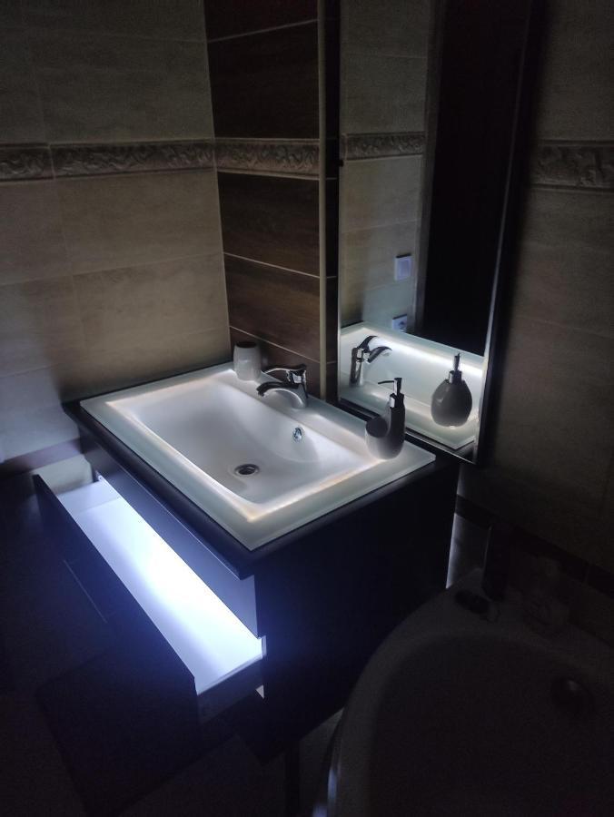 Pilis Apartman Piliscsaba Luaran gambar
